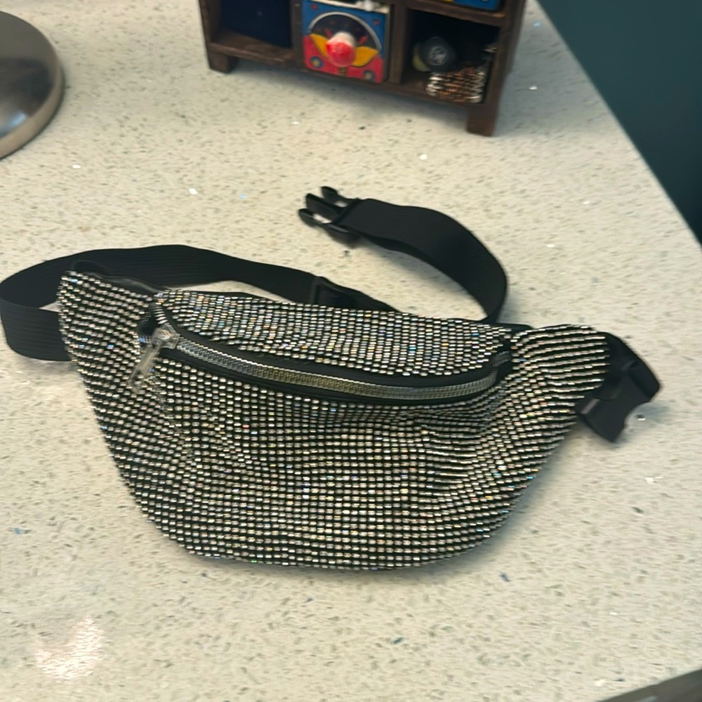 Women Waist Bag Rhinestone Fanny Pack Fashion Chest Bag - Silver